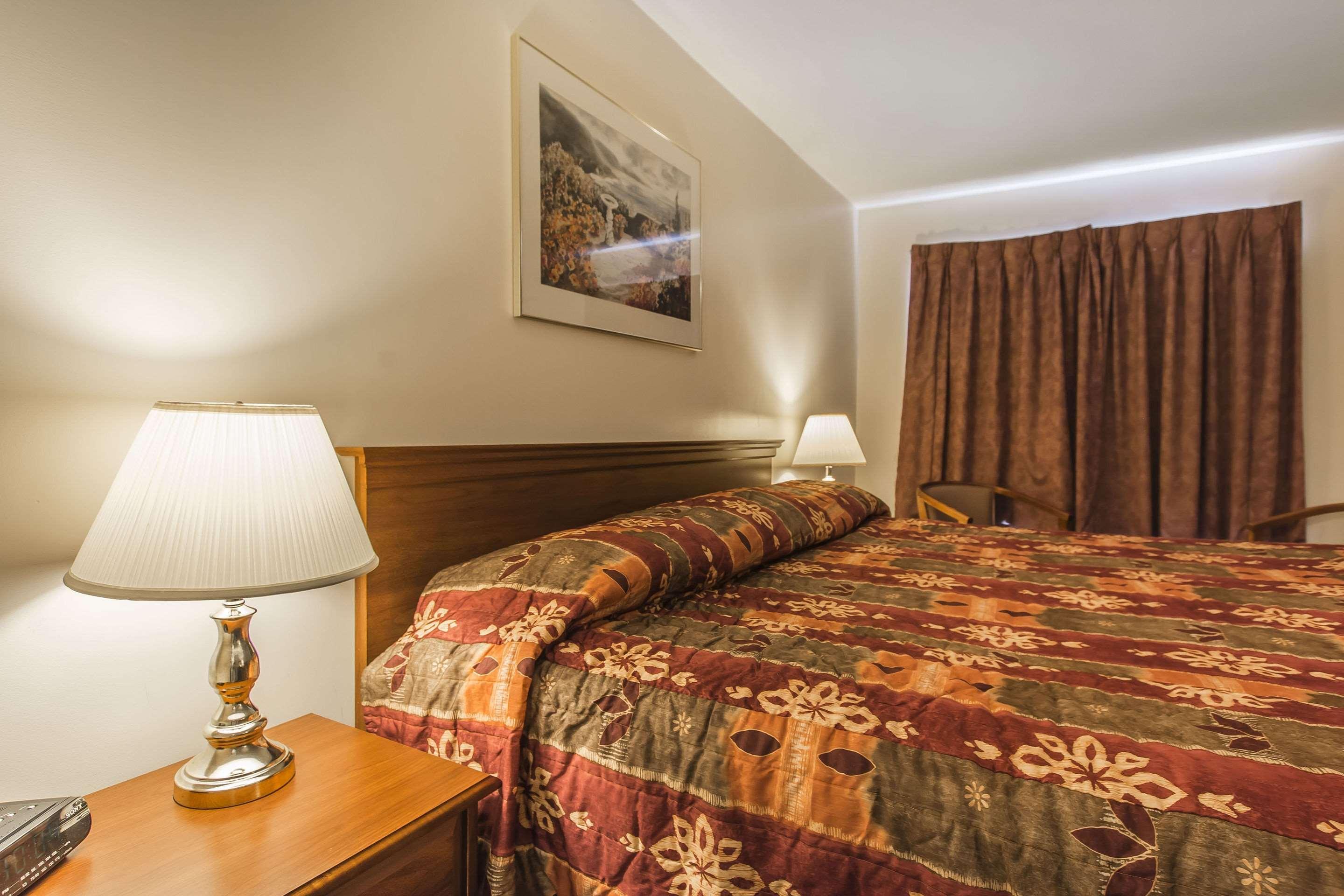 Econo Lodge Inn & Suites Saint John Ngoại thất bức ảnh
