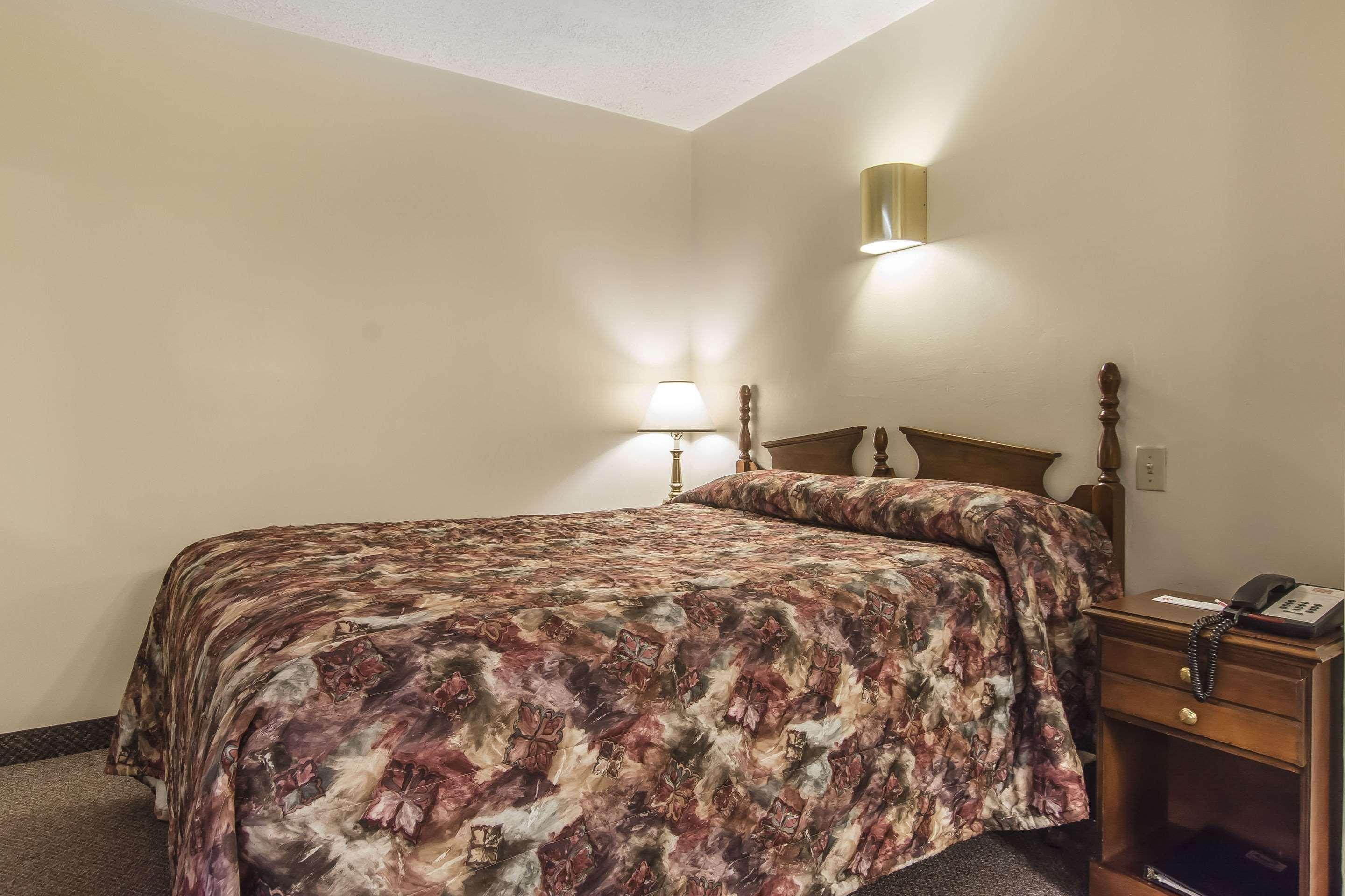 Econo Lodge Inn & Suites Saint John Ngoại thất bức ảnh