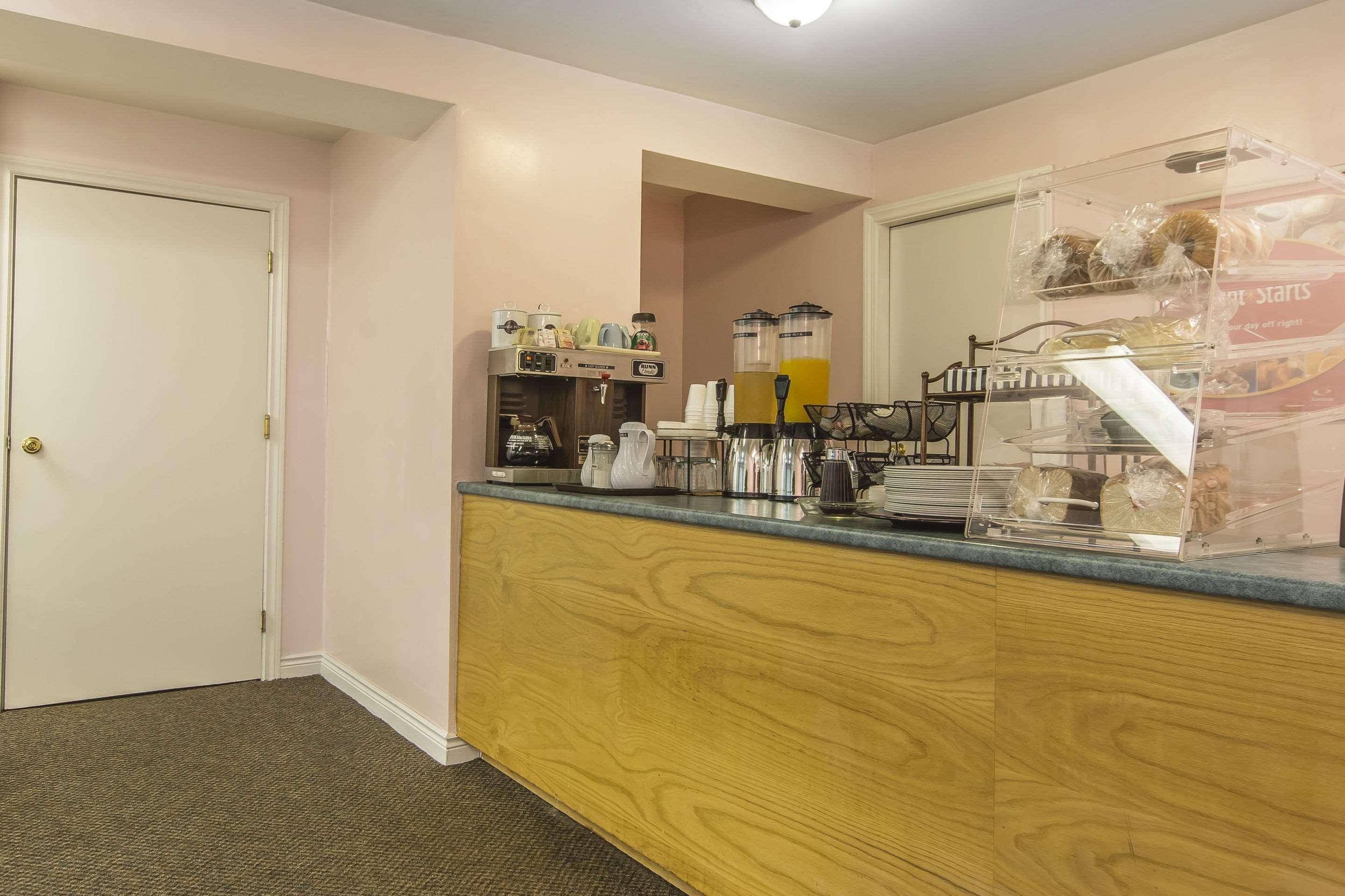 Econo Lodge Inn & Suites Saint John Ngoại thất bức ảnh