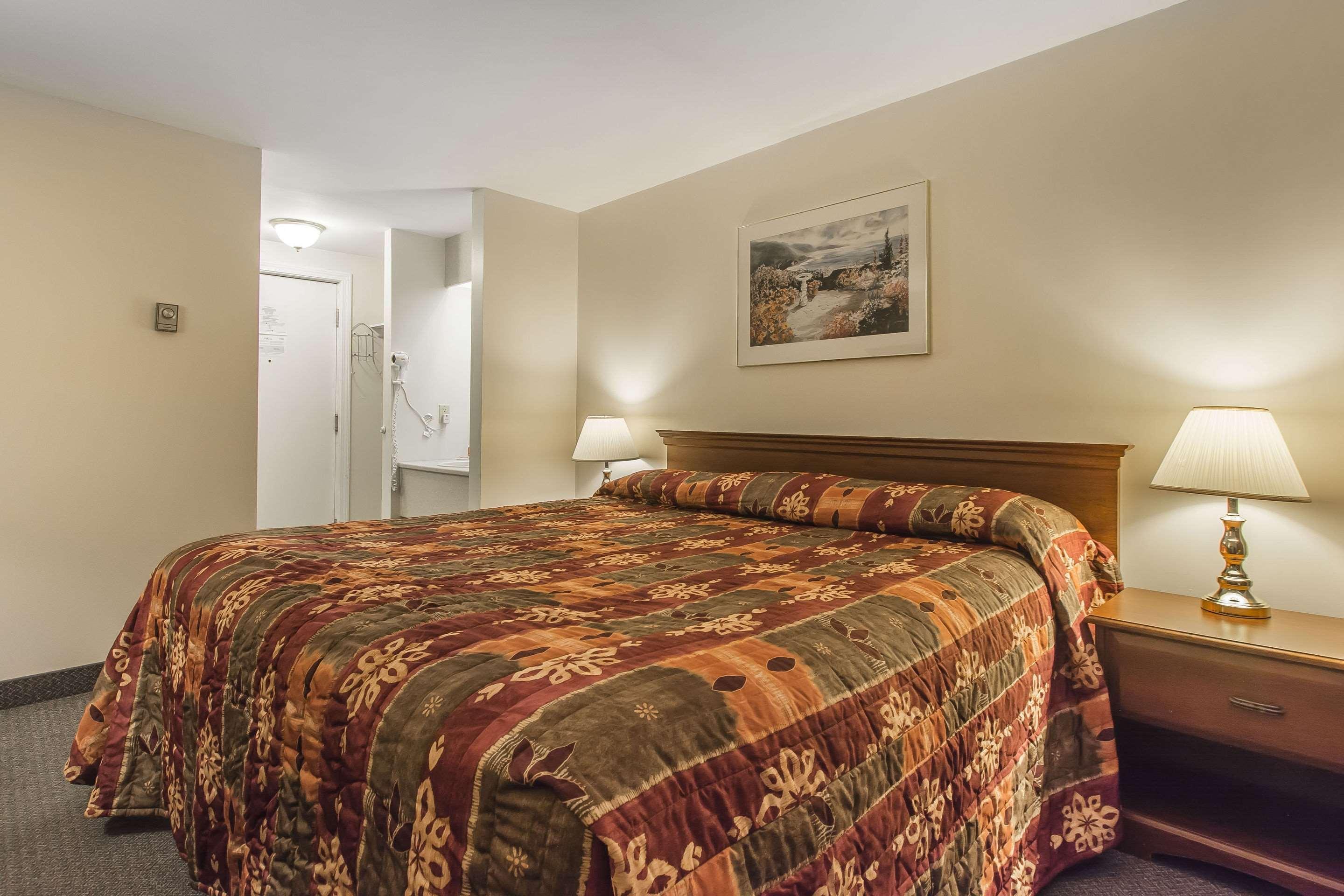 Econo Lodge Inn & Suites Saint John Ngoại thất bức ảnh