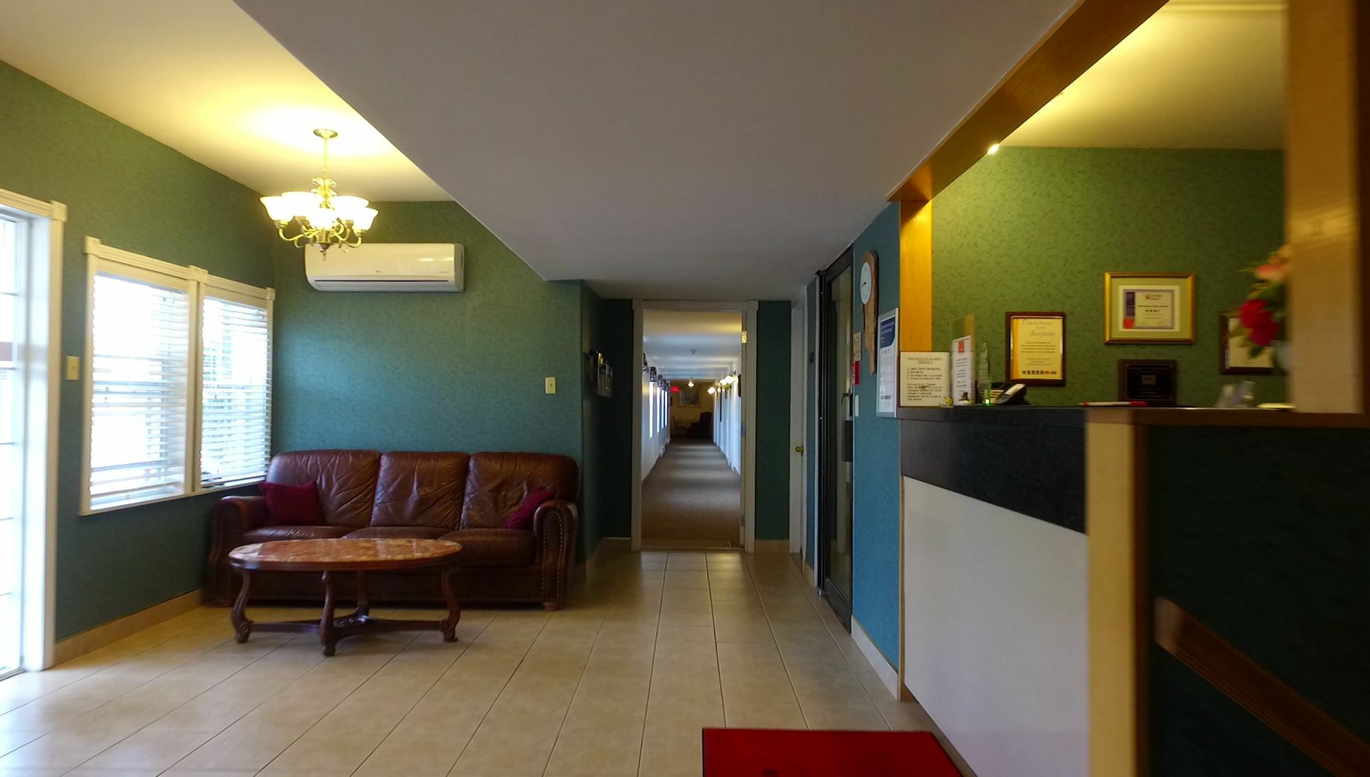 Econo Lodge Inn & Suites Saint John Ngoại thất bức ảnh
