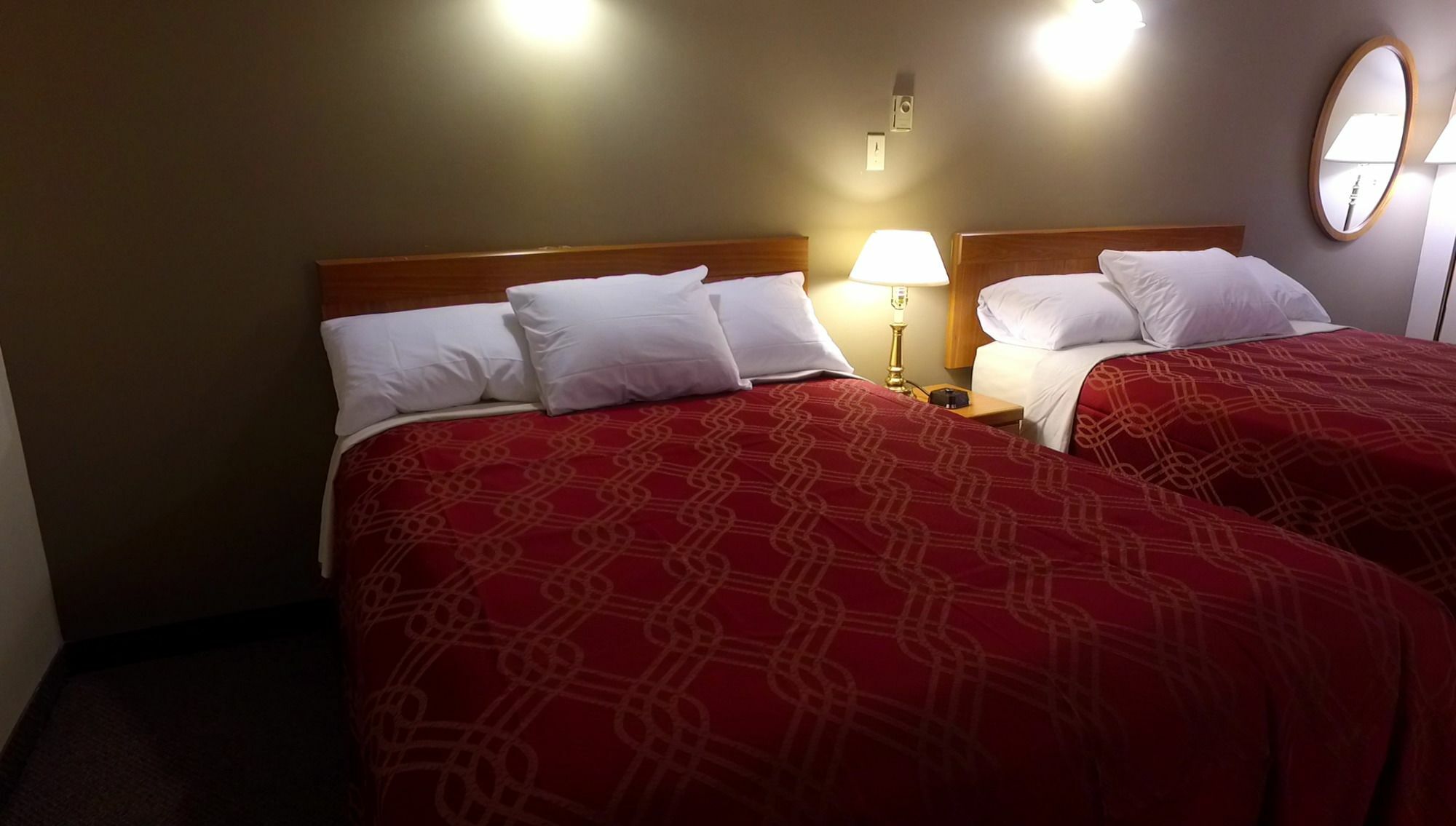 Econo Lodge Inn & Suites Saint John Ngoại thất bức ảnh