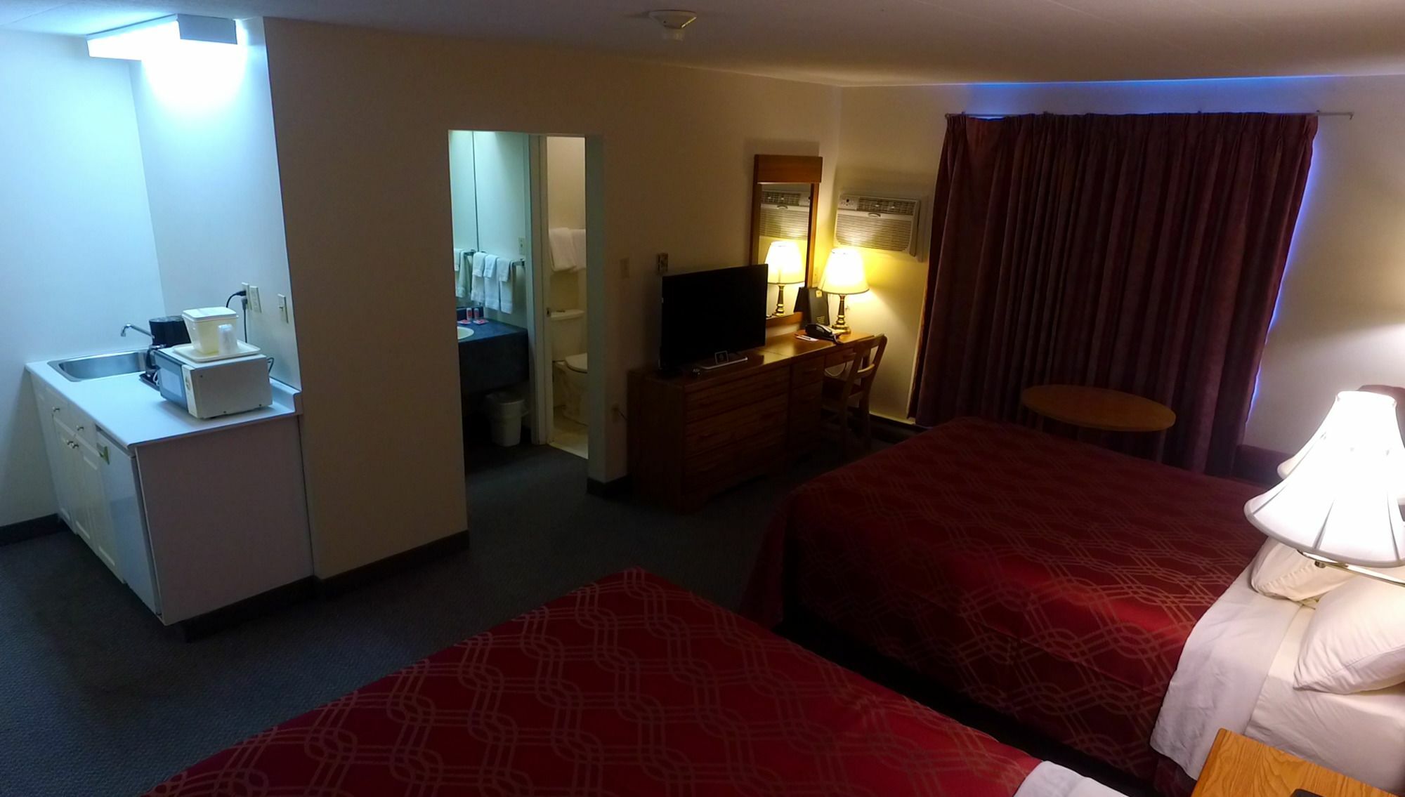 Econo Lodge Inn & Suites Saint John Ngoại thất bức ảnh